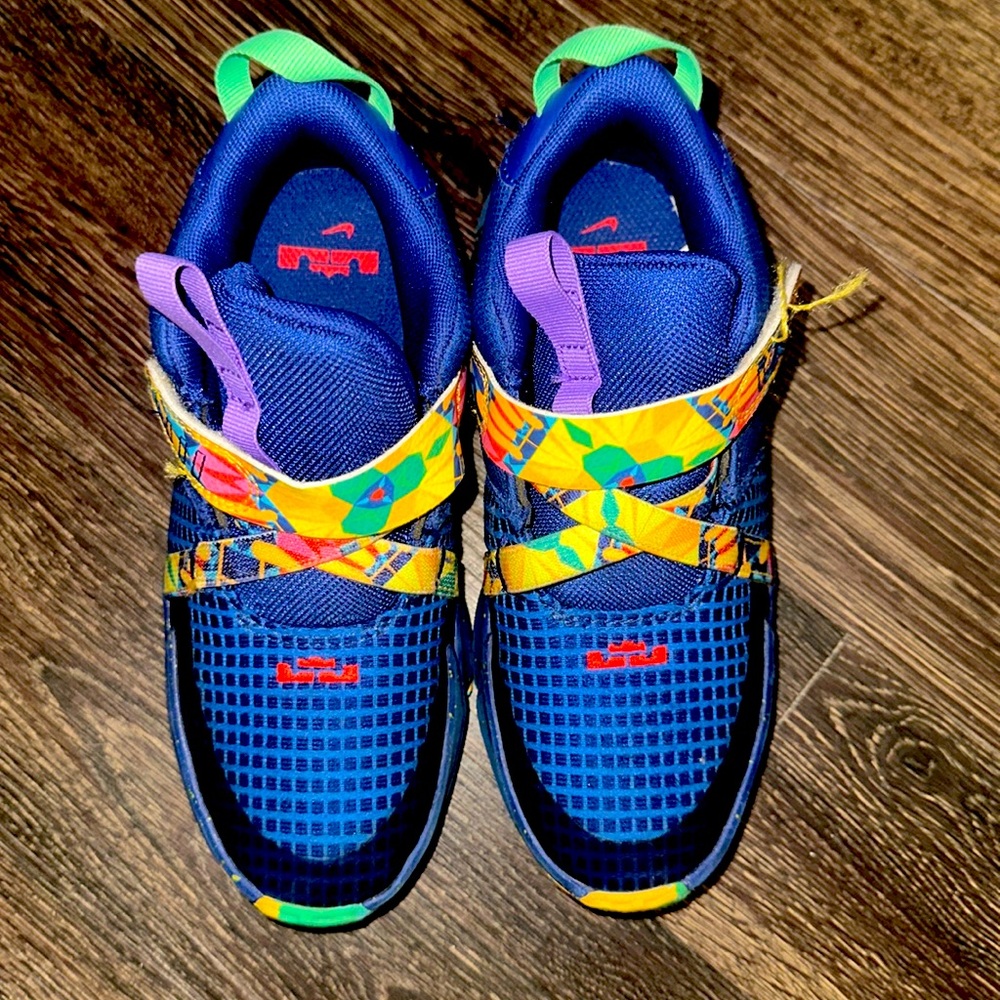 Gently used Nike sneakers